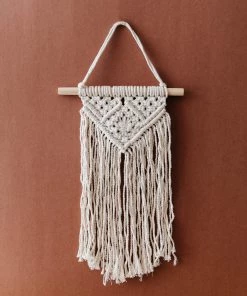Judy Alibaba Hand Woven Macrame Wall Hanging New